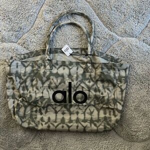 Alo bag never used